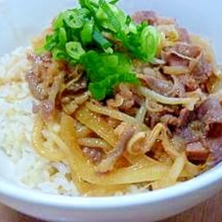 手作り調味タレでスタミナ満点♪野菜・牛肉炒め丼